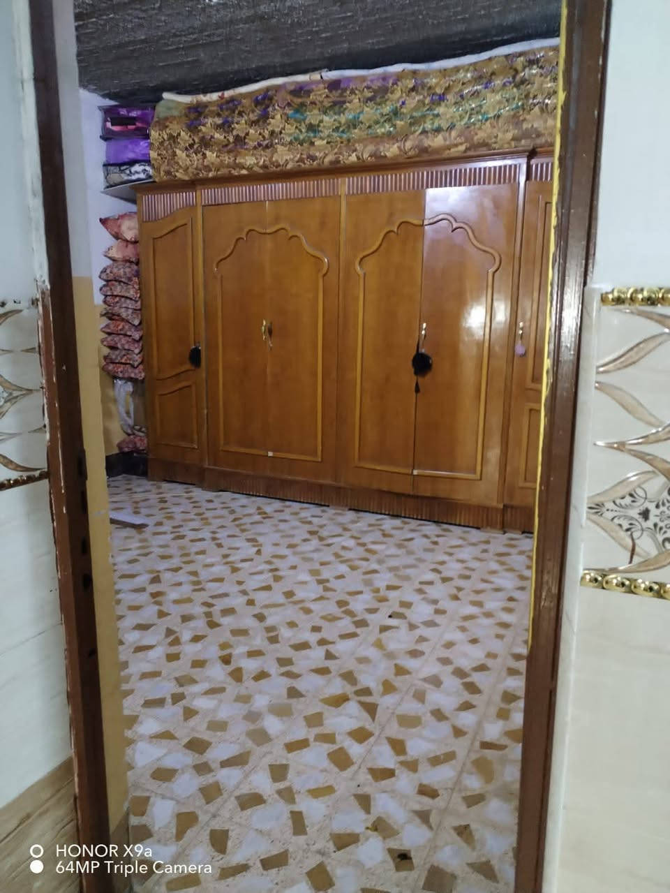 دار للبيع قوسيات حي الإيمان خلف معمل غاز دجله
مساحه 180م غرفتين نوم هول استقبال مطبخ صحيات كراج سياره 

 كامل خدمات ماء كهرباء تبليط بيت مرتب سعر 

الدار 50 للاستفسار اتصال أو راسل الصفحه

 ***********+واتساب

***********
