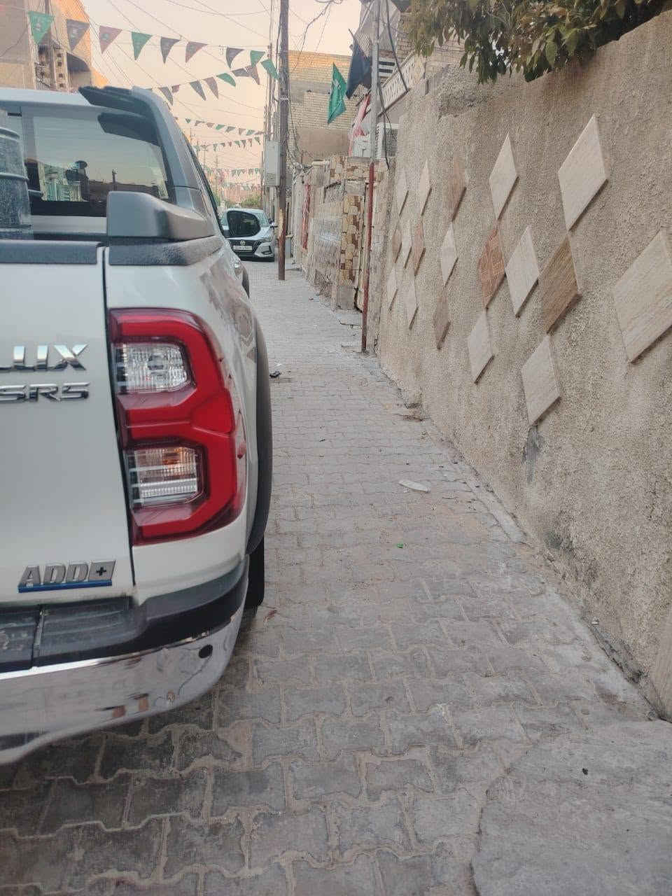 السلام عليكم سياره هاي لوكس مديل 2024 سياره مكفوله كفاله عامه السياره بسمي رقمه دهوك مكان السياره بغداد الجديده رقم الهاتف ***********  السونار منشور

