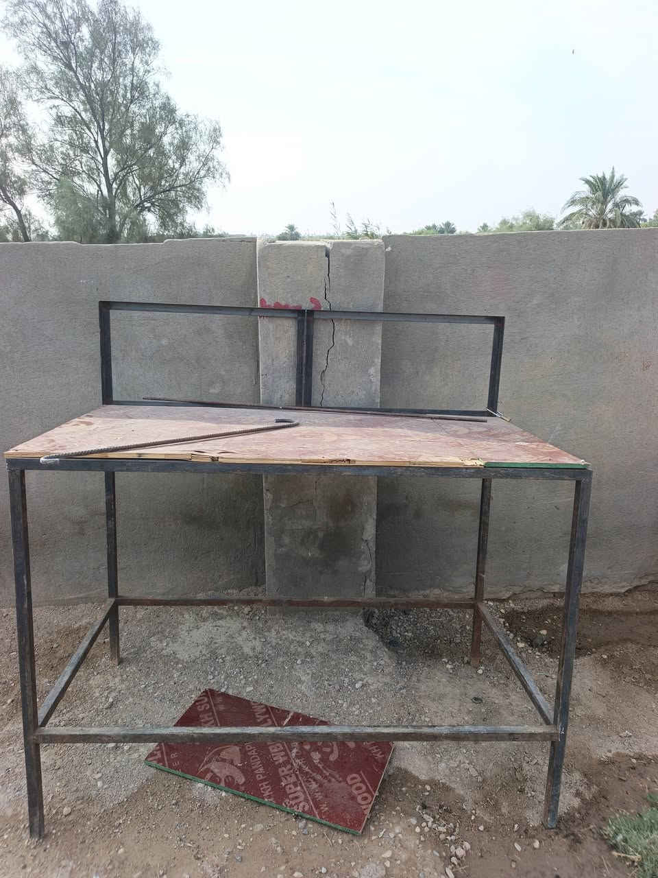 عجانة • ميز عرض • ميز تسقاه