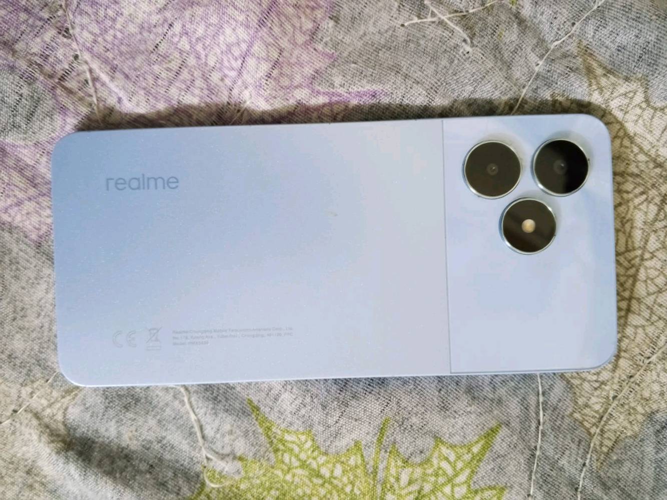 جهاز ماداخل تصليح وسليم وجديد مامتبدل بي شيء ونظيف 
نوع الجهاز: realme Note 50
​سعة التخزين الداخلية (الذاكرة):
​128 جيجابايت (مع 4 جيجابايت رام)
​دعم الذاكرة الخارجية: يدعم تركيب كارت ذاكرة خارجي (microSDXC) في منفذ منفصل لزيادة المساحة