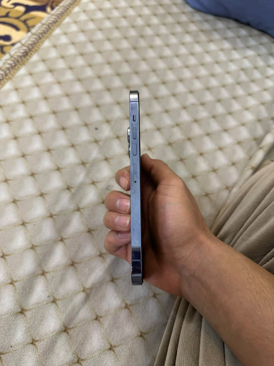 سلام عليكم بيع فقط ايفون 13 برو ماكس 
نظافه 99‎%‎ ممفتوح على الفحص بطاريه 79 وكل شي ما بي 
مكاني بغداد التواصل على الواتساب ***********
