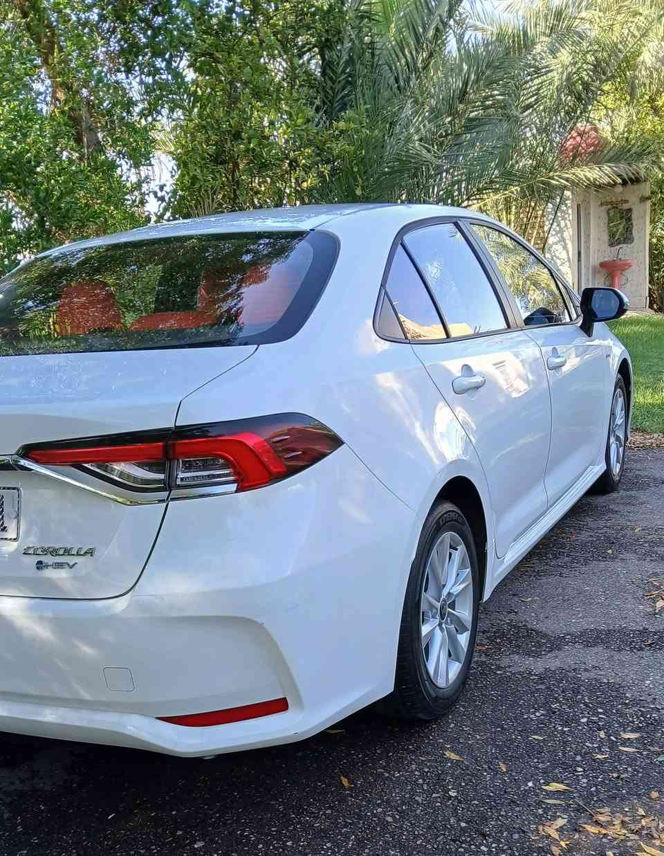 للبيع كورلا هايبرد موديل 25 رقم بغداد بأسمنا كفاله عامه استخدام شخصي فول مواصفات 
بصمه تشغيل وابواب.. 
كشنات جلد، كشن كهرباء، داخل احمر 
رادار امامي، توقف ذاني 
تحديد مسار، قياده ذاتيه 
فتحه، تبريد قطعتين
تحكم ستيرن جهتين 
لايت لد، بك لايت لد
السياره فول الفول داخل احمر مكفوله سعرها 158
مكان السياره كربلاء للأستفسار الاتصال على الرقم 
***********
