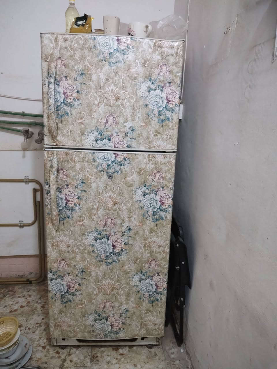 ثلاجه كونكورد حجم كبير شغاله علفول عوزها اتماتك لبيع 100 وبيها مجال او مؤاوس بازغر منه مكاني وفاء ***********
