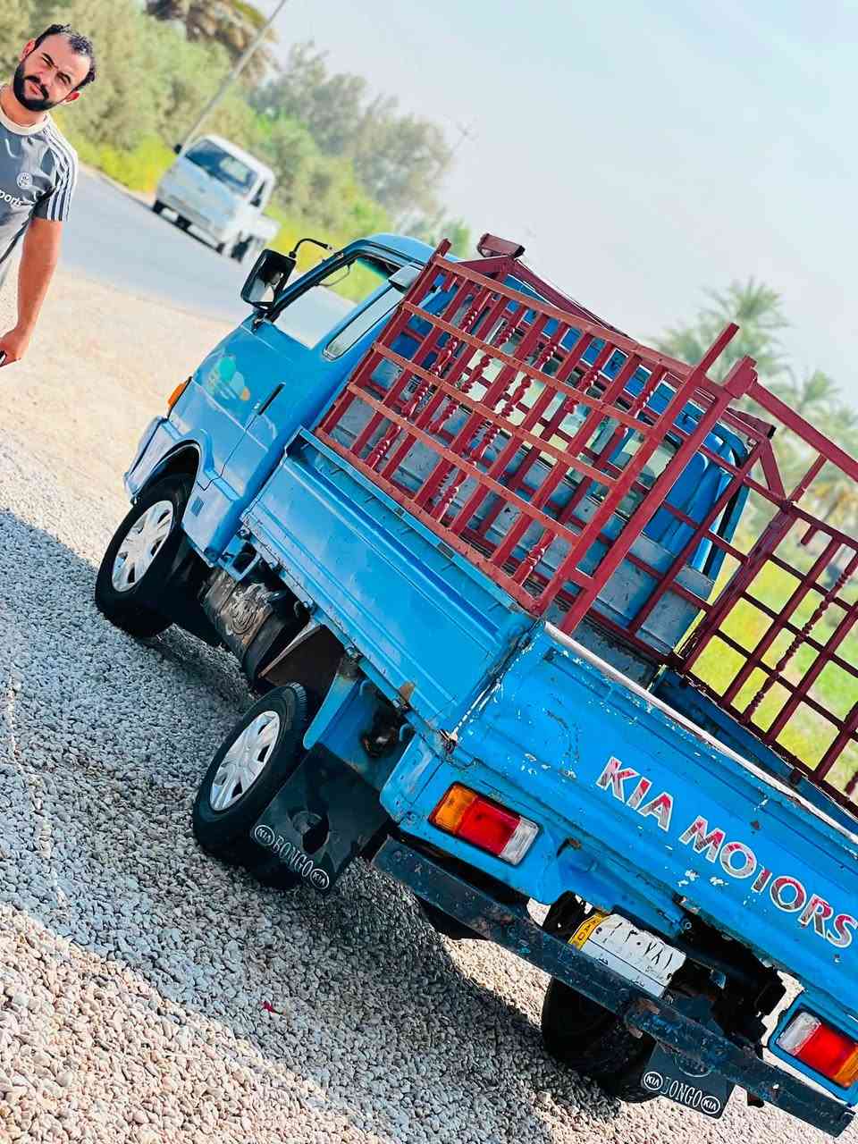 كيا حمل للبيع موديل 1994رقم بابل انلكيزي مكفوله كير واكسن وشاصي سياره جاهزه تخم تاير جديدحداديه جديده سنويه لل2027 تحويل ثاني يوم لاستفسار لاتصال ***********/***********
