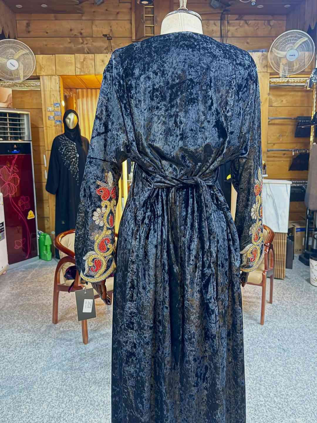 ⁨	✨ وصلت تشكيلتنا الجديدة إلى بوتيك حسنى ✨

قطع أنيقة بتفاصيل مميزة 🤍

القياسات المتوفرة : 2XL-XL-L 
🚚 التوصيل مجانًا لجميع محافظات العراق

📩 للطلب والاستفسار، راسلونا على الخاص
📍 ومتوفرة أيضًا داخل بوتيك حسنى 
الحلة - شارع الجمعية مقابل مجمع بيروت 

الكمية محدودة، احجزي قطعتچ قبل نفادها 🤍

#بوتيك_حسنى #الحلة #بابل #تسوق_العراق توصيل_مجاني عروض_العراق⁩

نص مكتوب في الصور:
- بسعر 45 الف دينار !
- التشكيلة الجديدة للدشاديش القذيفة
- + عرض التوصيل المجاني داخل وخارج الحلة 🤍😍