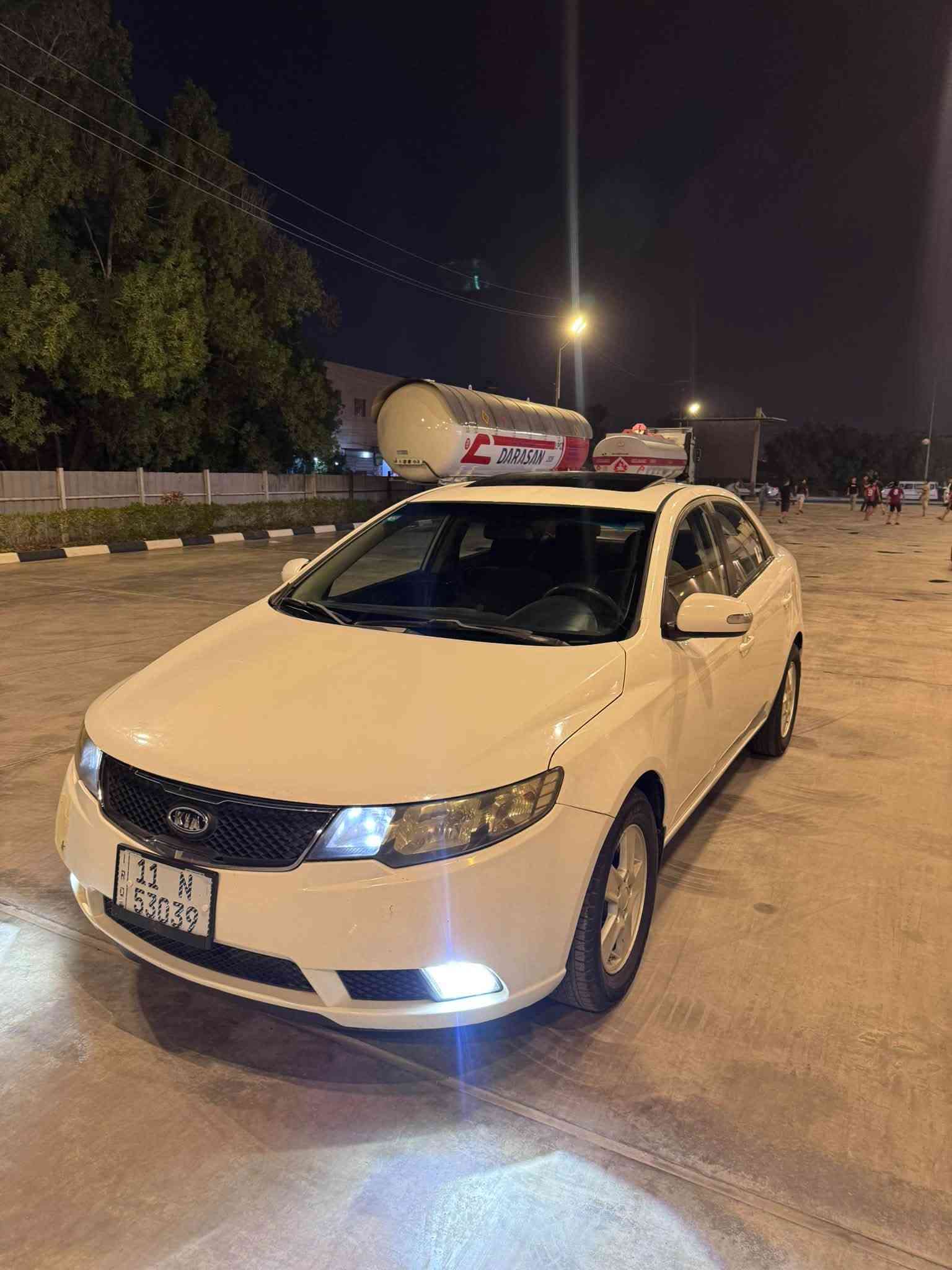السلام عليكم
🚘 سيراتو خليجي 

المواصفات :

📍 رقم بغداد نكليزي — هزتها جديدة

🔹 محرك 1600

🔹 5 ويل كب

🔹 محرك وكير كفالة

🔹 إشارات بالمراية

🔹 شاشة تدعم Apple CarPlay

🔹 كاميرا خلفية

🔹 تخم تاير صدر كله جديد

🔹 السيارة كلها جاهزة ونظيفة

🔹 تبريد بيانو 

(بيها نصف جاملغ صبغ)

📞 للاستفسار والتفاصيل :*********** 

بغداد حي الاعلام

