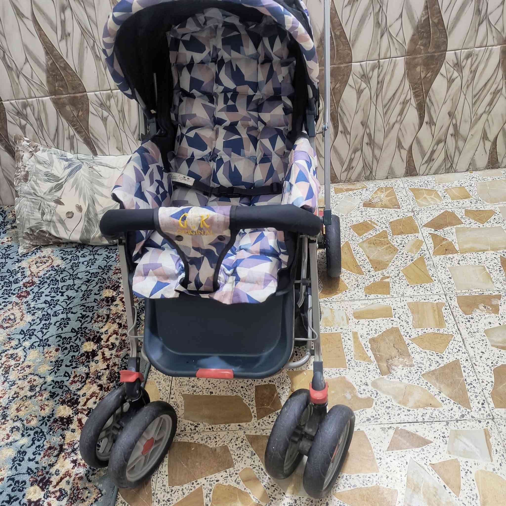 عربة طفل • قليلة الاستعمال