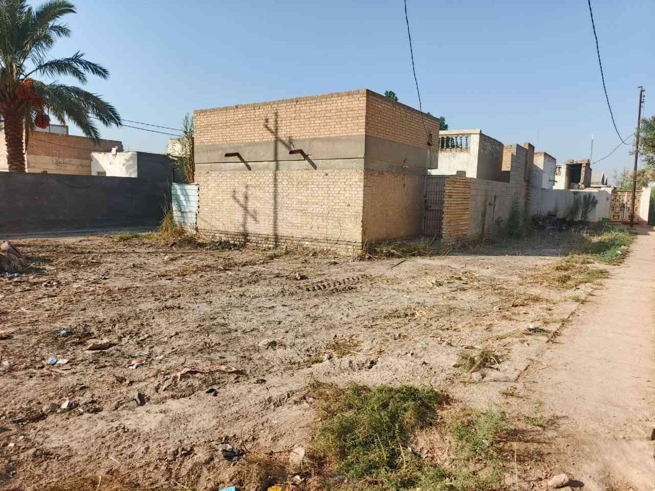 للبيع دار سكنية طابو صرف في حي الميكانيك – مركز الديوانية
الموقع.. حي الميكانيك . اول ما تنزل من جسر حي رمضان على ايدك اليمنى  وقريب جداً من الشارع العام الرئيسي
البيت بيه اجازة بناء حديثة وجاهزة لتقديم على سلفة اسكان 

📐 المساحة: 408 متر مربع
 عدا الفضلى الامامية 
📏 الواجهة: 18 متر
📏 الطول: 24 متر
🔹 العقار يباع كاملاً
🔹 أو يباع نصفين حسب رغبة المشتري .
موقع ممتاز وقريب من الشارع العام، مناسب للسكن يحتاج ترتيب بسيط .
 للاستفسار والتواصل:
***********
