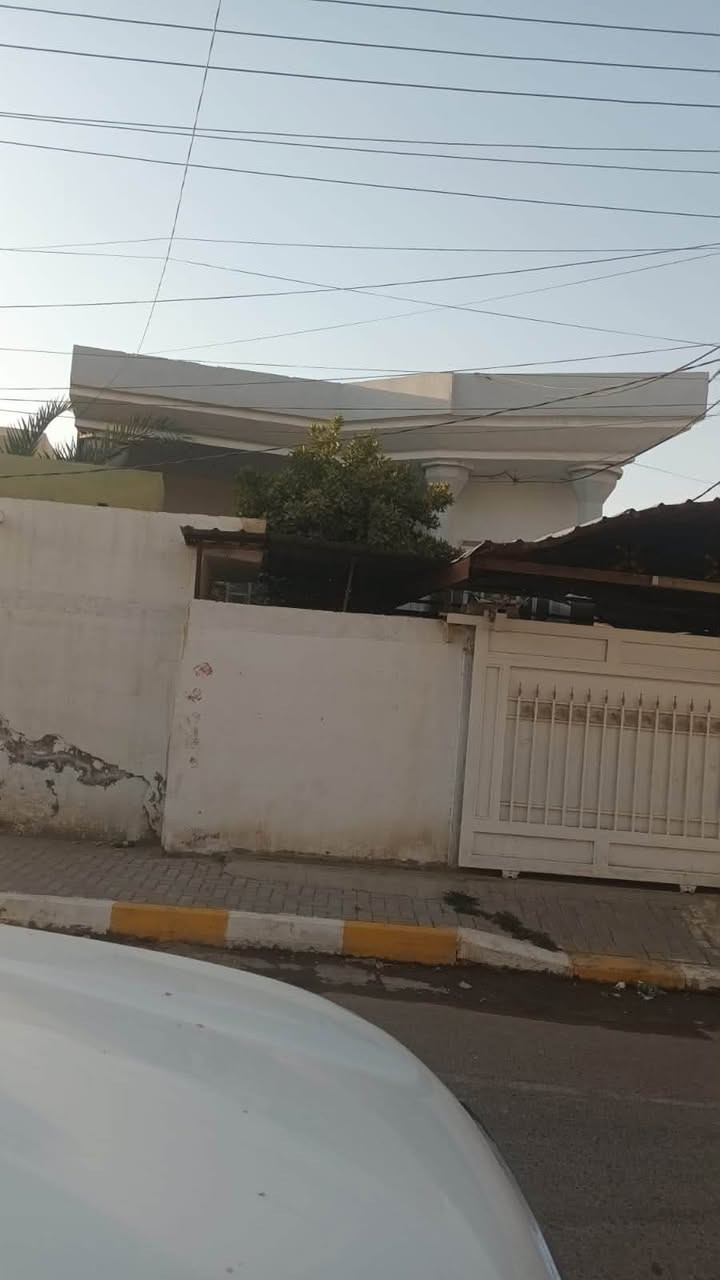 الزراعة
بيت للبيع ركن قرب جامع ابوايوب الانصاري 
المساحة بلسند 106م
المساحة واقع حال 180م
الواجهه7.5 النزال 24م
2 غرف نوم مع باقي الملحقات
للاستفسار ***********
