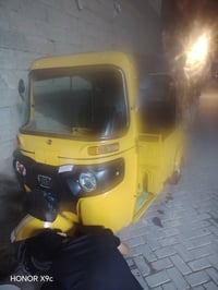 تكتك كفاله كشر ومكينه مكاني حي ور لي وسعره مناسب حيل ٩ وبيه مجال للطيب...
