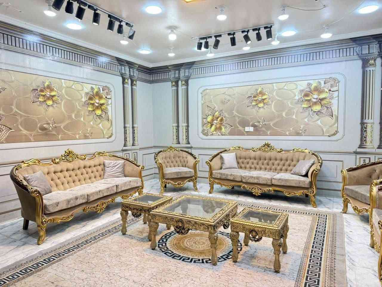 تخم 10 مقاعد 
موديل خلقه
مصنوع من خشب الجوز 
قماش مقدف
صبغ حراري 
السعر مليون و500 الف
