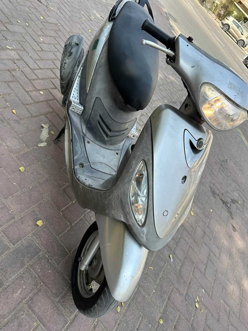 دراجه ماكس منغولي جديده مكينه مكفوله لا نضوح ولا تبخير شلعه ومعدل كهربائيات كلها شغاله اشاير سكنات لايت عالي ناصي قفل صندوك كله شغال كفرات اصليه ومكينه ناعمه سلف وهندر كله شغال ودراجه ملحه اي نقص مابيها رايدها ب550 وبيها مجال مكاني الاعظمية ***********
