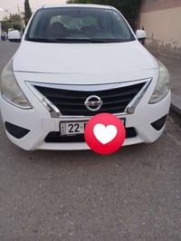 نيسان سني موديل 20 ماشية 120 بيها باب  مبدل فقط باب الصدر سعرها 90 وبي...