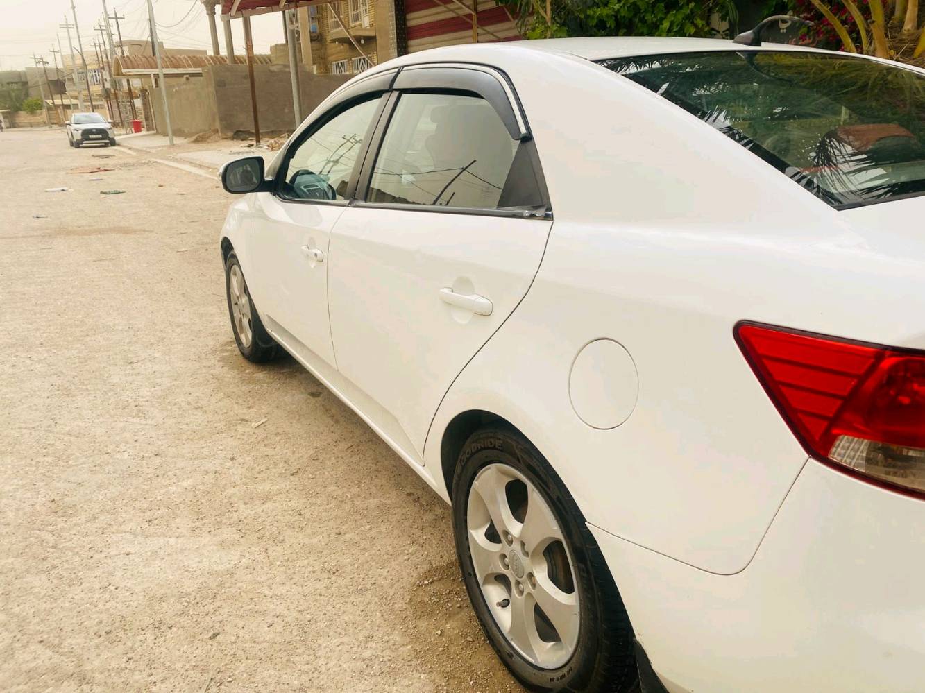 سيراتو 11خليجي معروضه ب 96 وبيها مجال 
التفاصيل موجودة بالسونار المكان واسط الصويرة.  
داخل لونين 
شاشة 
كامرة 
مكينة 1600
كير اربع نمر 
شادلها مكينة جديدة 
حساسات اشاير بالمري 
حدادية جديدة 
تخم تاير جديد 
رقم سليمانية دولي سنوية 2030
 ***********
