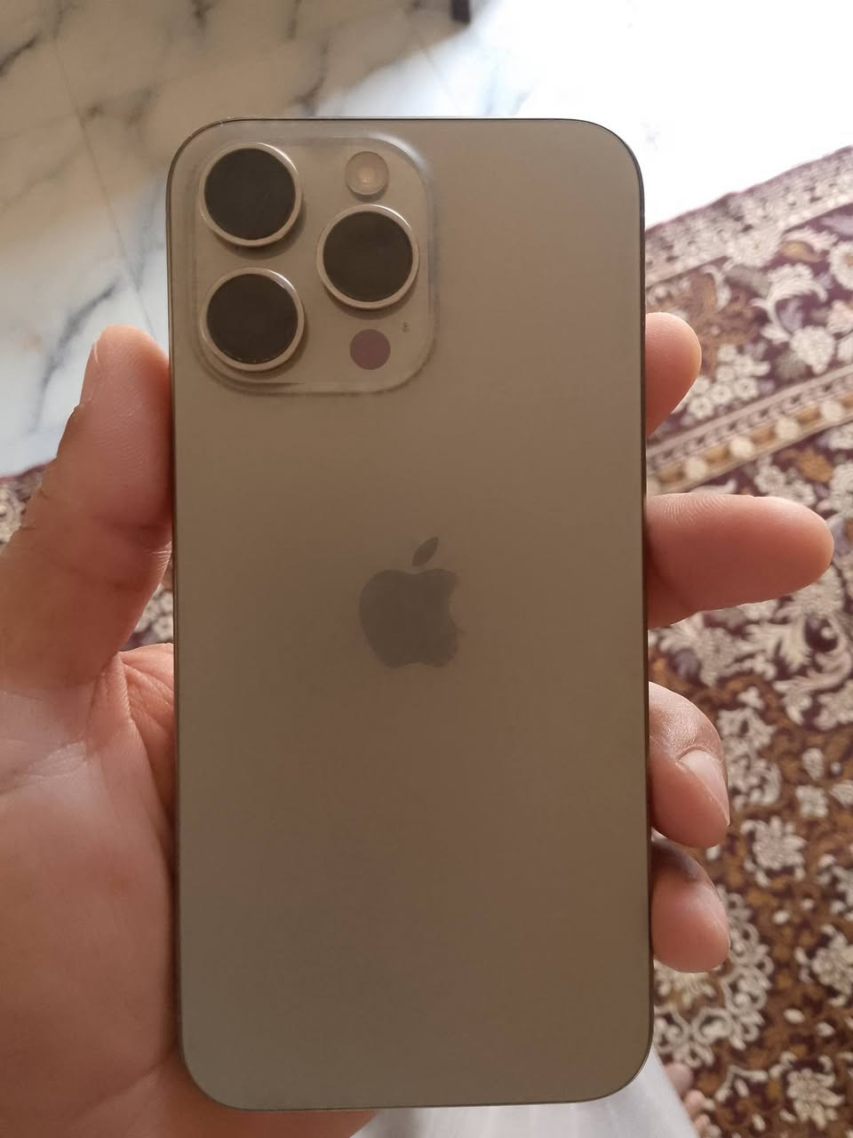 السلام عليكم 
15برو ماكس ذاكره256 دبل سيم كارت جهاز نضيف جدآ 
سعر مليون و50
***********
***********
