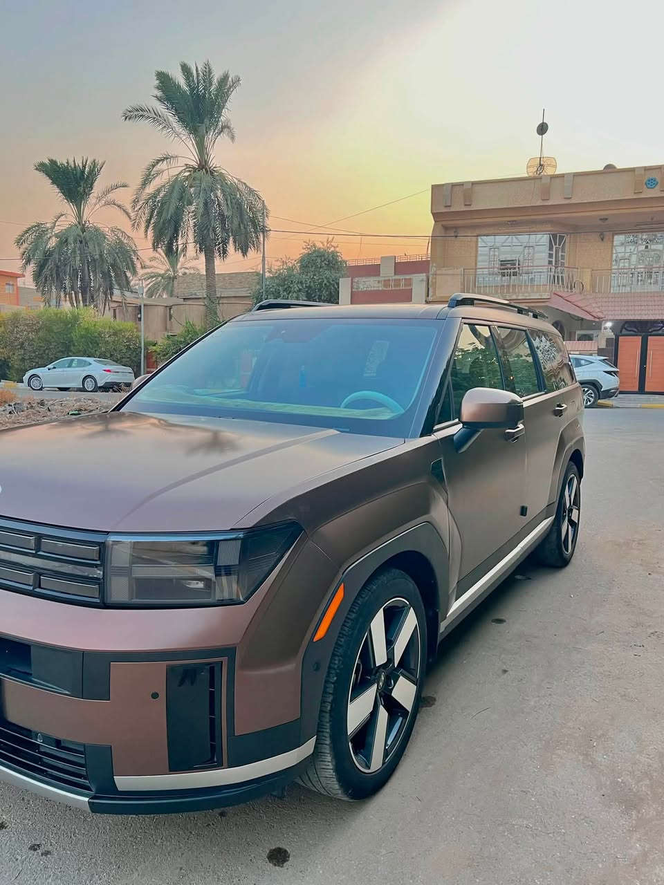 سنتافي  24  Limited
اللون برونزي طاقي brown mate
مواصفات : 
سبعة راكب رقم بغداد 
اوتو بارك 
اوتو هولد 
محرك smart stream turbo 2.500 
نظام تعقيم في الدشبول UV-C
شحن لاسلكي سريع 
5 كاميرات نظام رؤية 360 درجة 
سياقة ذاتية ذكية 
تحذير نقطة عمياء 
تحذير تصادم امامي 
كشنات جلد ( تبريد + تدفئة ) 
بصمة وتشغيل عن بعد 
ويل سبورت رياضي 
اضاءة LED light دشبول و دواخل 
الضرر قطعتين فقط ( بنيد تبديل + بارد ٥ شبر بالباب ) 

السعر : 240 ورقة 
***********
