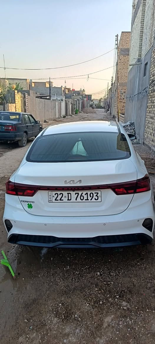السلام عليكم سيراتو ٢٠٢٢ خليجية مكفولة رقم اربيل محرك ١٦٠٠ دبل نوزل المرغوب السيارة ماشية ١١٩ الف كيلو محرك كير كفالة تخم تاير جديد السيارة متعوب عليهة تجي وتشوف السيارة معروضة ١٥٧ او مراوس وية byd كن ال او كورلا ٢٠٢٦ حسب القناعة اني مكلف بالنشر السيارة مكانهة بالنجف رقم صاحب السيارة ***********

