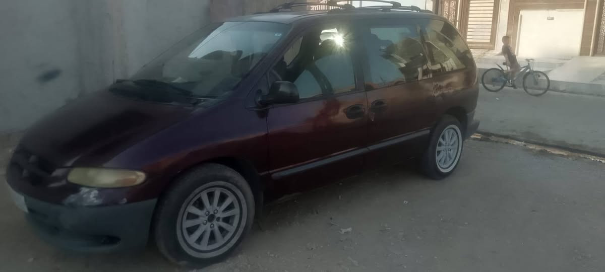 السلام عليكم
للبيع دوج كرفان موديل 2000 رقم مسطرة كير ومحرك وصبغ علئ فحص تبريد شغال تحويل بشرط باسم صحابه
مكان السيارة موصل القادسية الثانية
غير متواجد علئ الفيس مكلف بالنشر لاتصال علئ الأرقام التالية ***********
