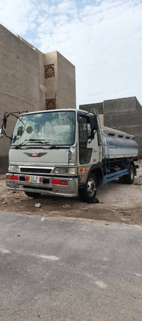 هينو • موديل ٢٠٠٠ • تانكي ١٠ طن