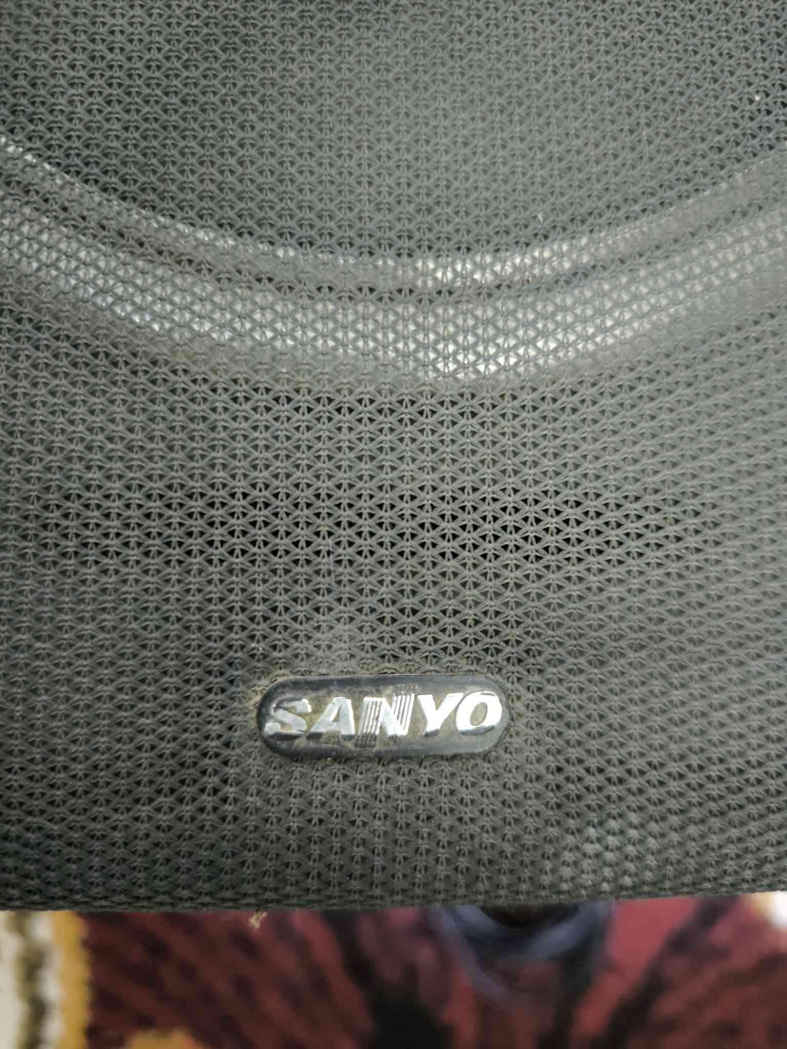 ​"شروة صوتيات مستعملة كاملة للبيع شلعة بسعر مناسب (كلها شغالة):
زوج سماعات سانيو (Sanyo) خشب كبار 3-Way

​سستم مسرح حاسوب SunSaine 5.1 كامل

​عدد 2 صب ووفر Cambridge PCWorks

​زوج سماعات مسجل فضية Bass Reflex

​صب ووفر مضخم Power Max

​مايكين سلكية ملحقة البيع للمجموعة كاملة

السعر ٩٠ ألف وبيهن مجال للشراي ومكاني بغداد
