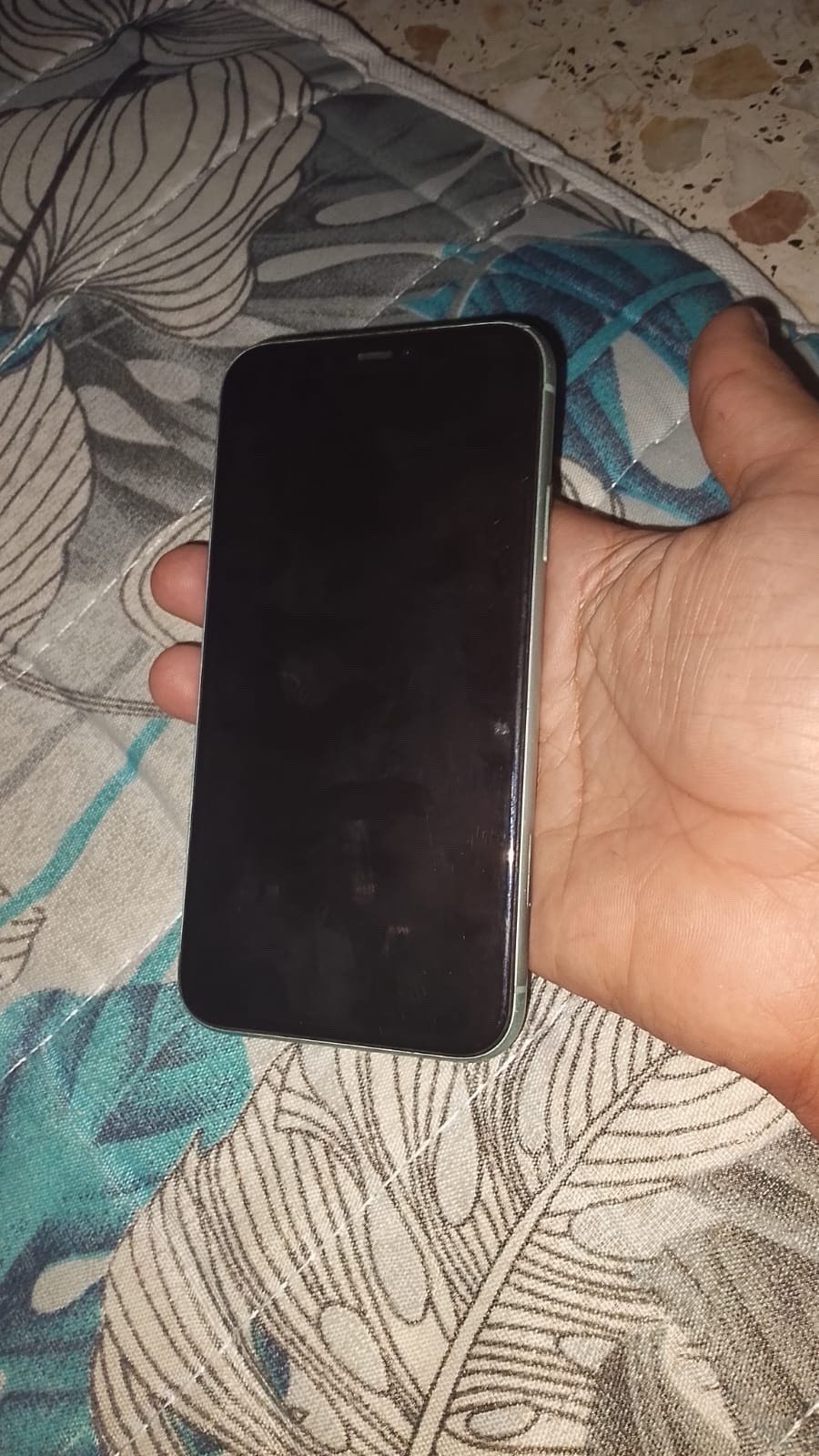 للبيع آيفون 11 نظيف جداً بحالة ممتازة
📱 الجهاز: آيفون 11 (iPhone 11)
🎨 اللون: أخضر
💾 الذاكرة: 128 جيجا
🔋 البطارية: 70% (أصلية وشحنها طبيعي جداً)
✨ النظافة: الجهاز بدون أي شخط نهائياً، وكالة وما مبدل بي أي قطعة (شد شركة).
⚠️ ملاحظة: يوجد عطل بسماعة الأغاني فقط.
💰 السعر: 220 ألف (وبي مجال للطيبين)
📍 الموقع: بغداد - الغزالية
📞 للتواصل: ***********