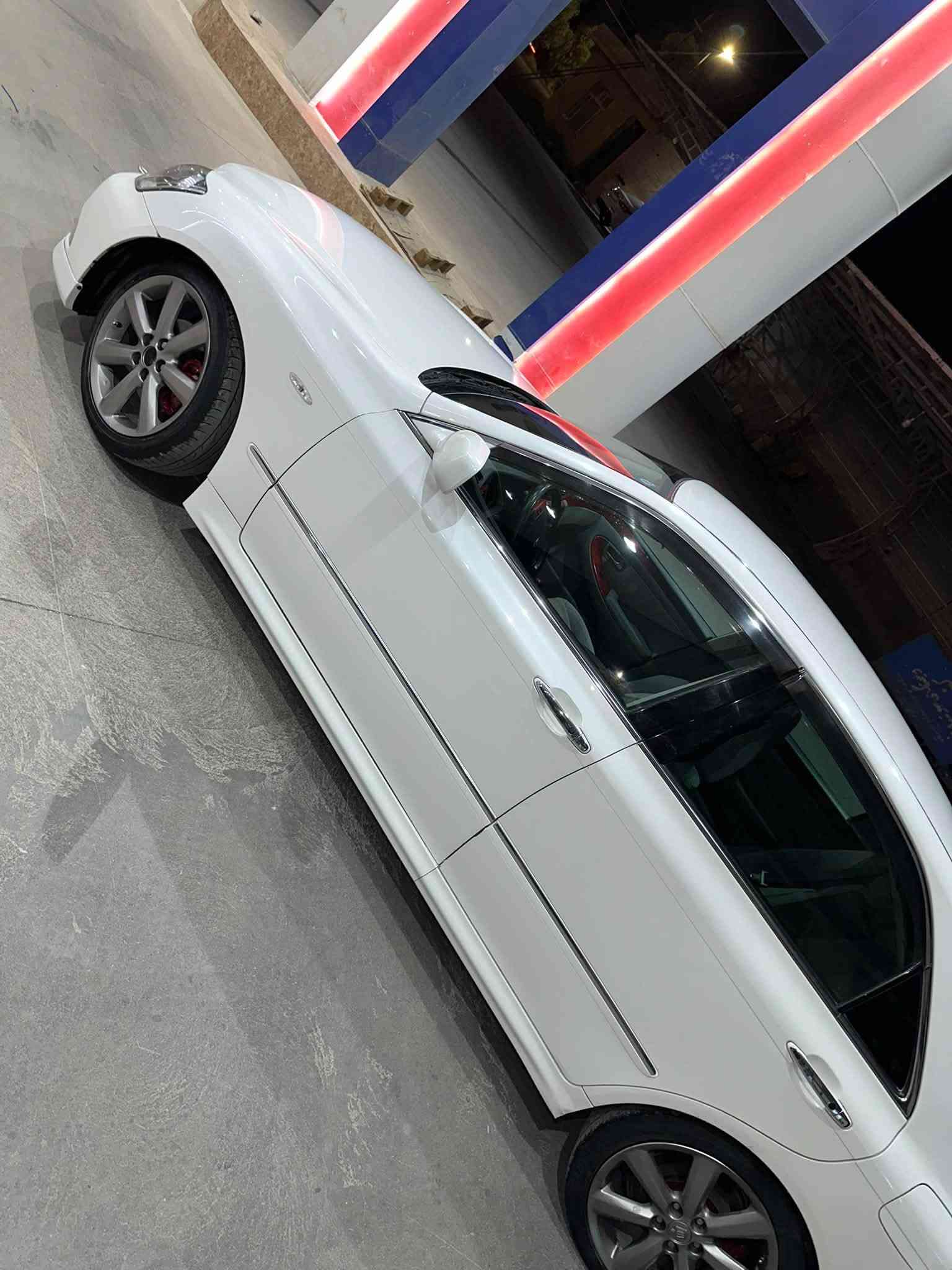 سەرەتا بەناوی خوای گەورە
Toyota crawn 182 
 شاهینە ١٨٢ بڕاوە بڕاوە 
٣ دوگمە بەسمە شاشە
١١٦ هەزار ڕۆشتوە
کۆدی هەیە  
بێدوکەڵ هەڵمی دەمی نیە
داژبوڵ زبرە ساج سورە ساجەکانی نەشکاوە  
نمونە لەجوانی هەموو قالبی وەک شوشە وایە بەس شوێن بڕاوەکانی بۆیاخە دەحمو لێدراوی نیە کەڤەر گۆاو نیە  
تەقەوڕەقەی نیە وەک تۆپ وایە بەس ساردی ئیش ناکا

٥٣ مەجال
شوێن ڕانیە 
***********
