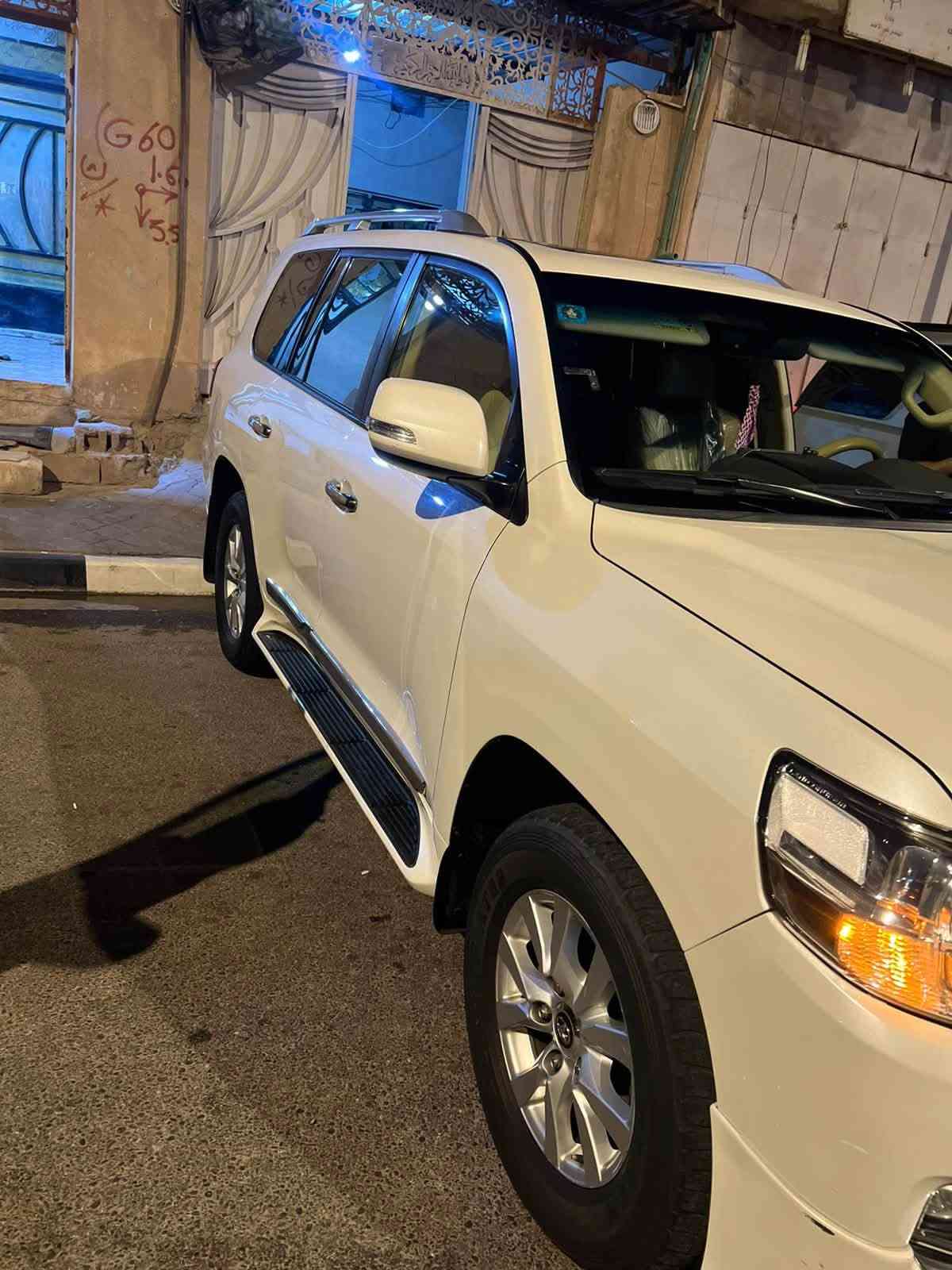 🚘 للبيع Toyota Land Cruiser GXR 2016
الموديل: 2016
الفئة: GXR
الممشى: 160,000 كم
السيارة كلين تايتل
السيارة نظيفة وجاهزة 
السيارة صار شهر محولها رقم جديد سنوية جديدة باسمي
💰 السعر: 45,500$
قابل للتفاوض بالمعقول .

📍 الموقع: البصرة
الرقم للأستفسار ***********
