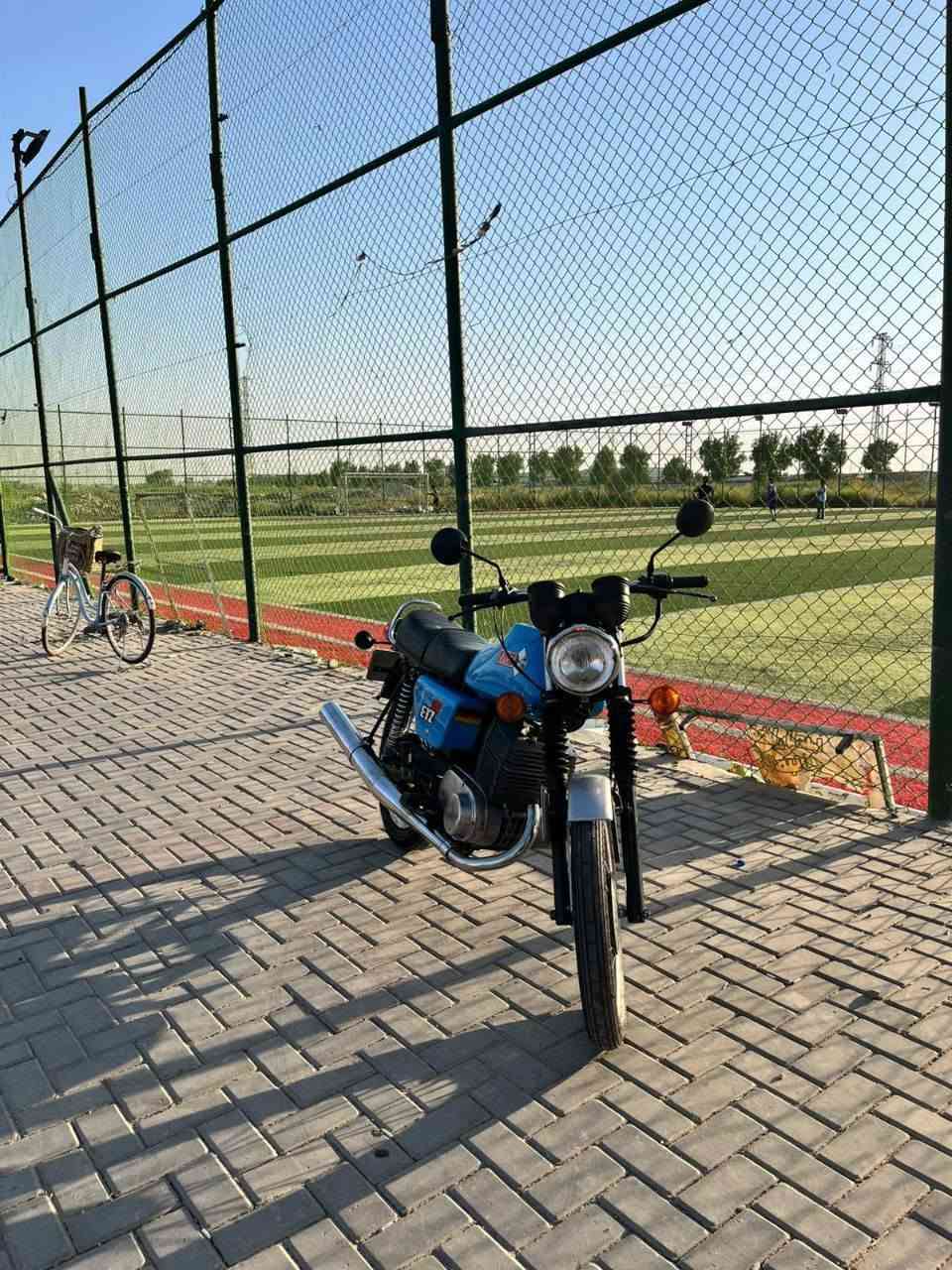 السلام عليكم دراجة mz 1982 للبيع رقم بغداد بسمي
‏شاصي بدون لحيم .داينمو وارميچر .كابريتة بصمة . 
‏رقم *********** مكاني بغداد الشراي يتصل
‏
