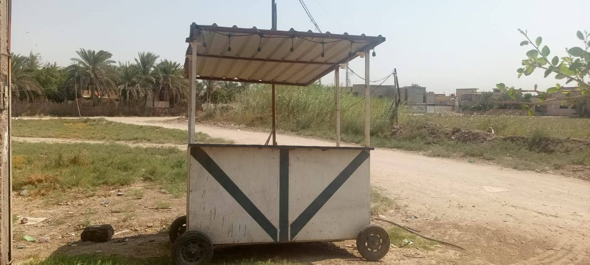السلام عليكم ميز للبيع متنقل ويا مشاعل ب300وبي مجال ***********
