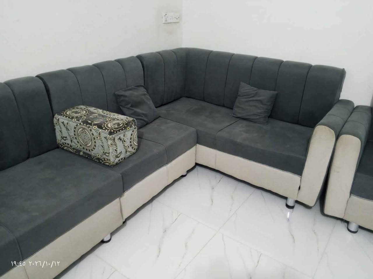 ديوان • جديد • ١٢ مقعد