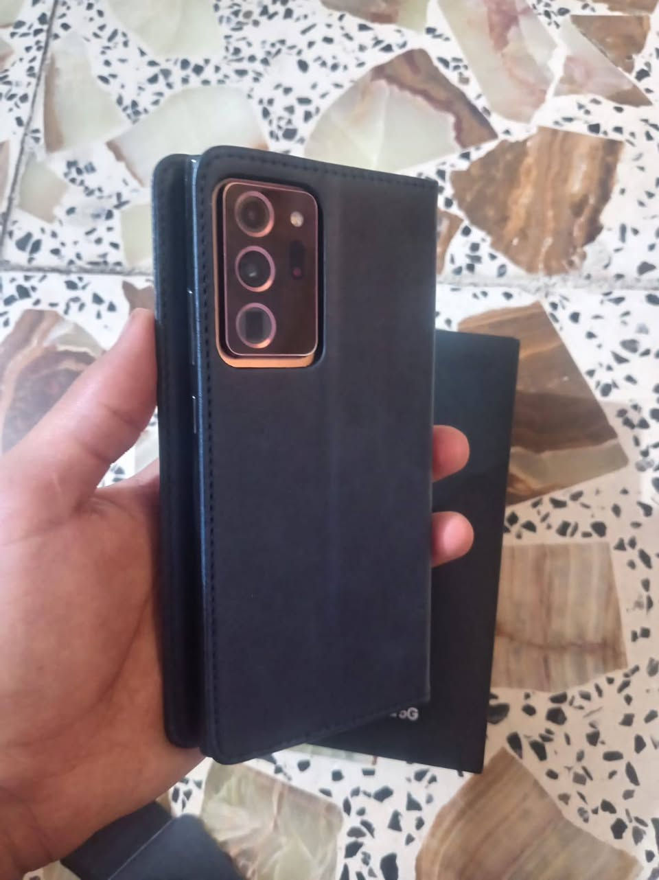 السلام عليكم جهاز لبيع Samsung not 20ultr
جهاز نظيف مع كامل ملحقاته شاحنه وسماعات  واثنين كفرات جهاز ذاكرته 256والرام 12 مكفول سعره 375وبي مجال بسيط عنواني بابل ***********
