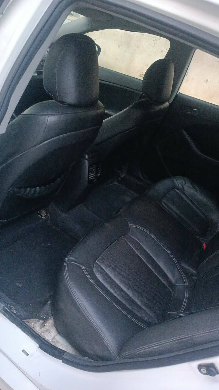 ادوات ادوات كصه جنطه
ملاحظه رقم سياره محتركه محولهن بيهه يعني تطلع وين ماتريد طبق الاصل 
اوبتيما 14 كير ومحرك مكفولات سياره خير من الله تخبل رقم وسنويه اصلي دواخل جلد سعر 45 وبي مجال 
***********
