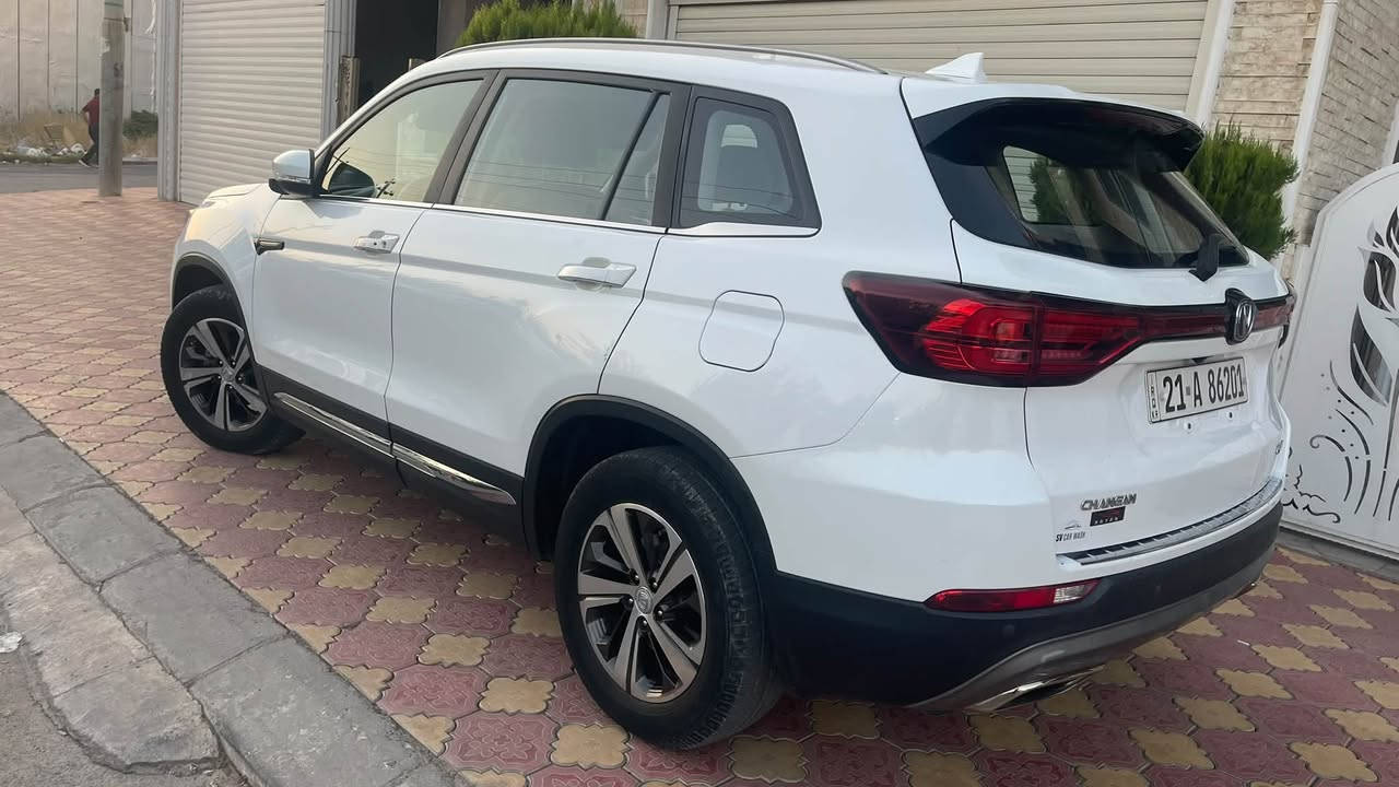 شان جان cs75 مودیل 2019  مواصفات پلاتینیوم ماشی 127000 سعر 9800$ قفل  بدون صبخ***********
