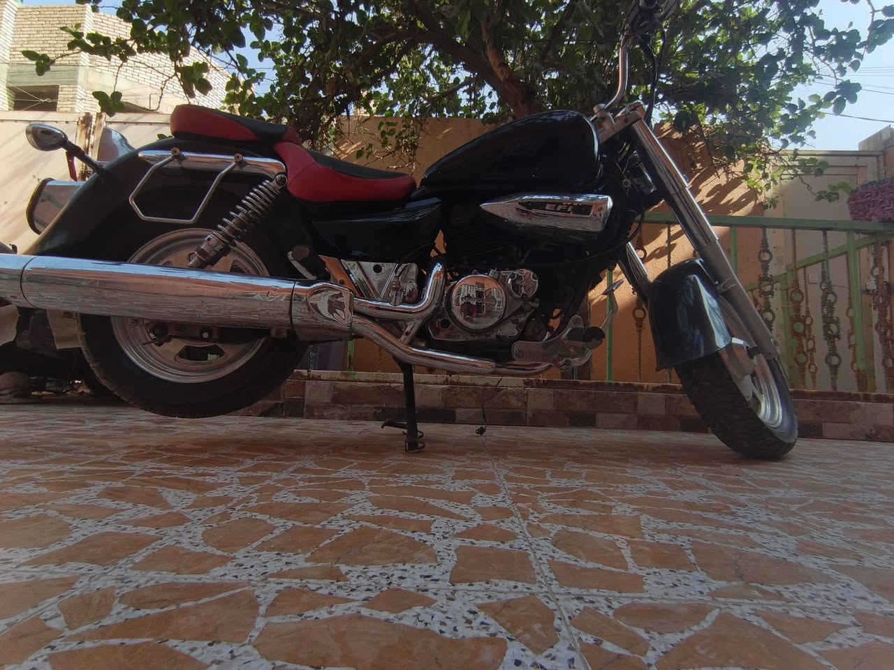 دراجه هارلي Hyosung        مكينه ربع نوزل بستمين دراجه نضيفه كطن انضف من الصوره مكينه برغي ممفتوح اتكاتب وياك عشائرين وعن السرقه دراجه عوزه بس عقل عقله حترك جيب عقل وشد نكره سلف        مكاني سوق الشيوخ          مكلف بل نشر رقم أبو الدراجه  ***********
