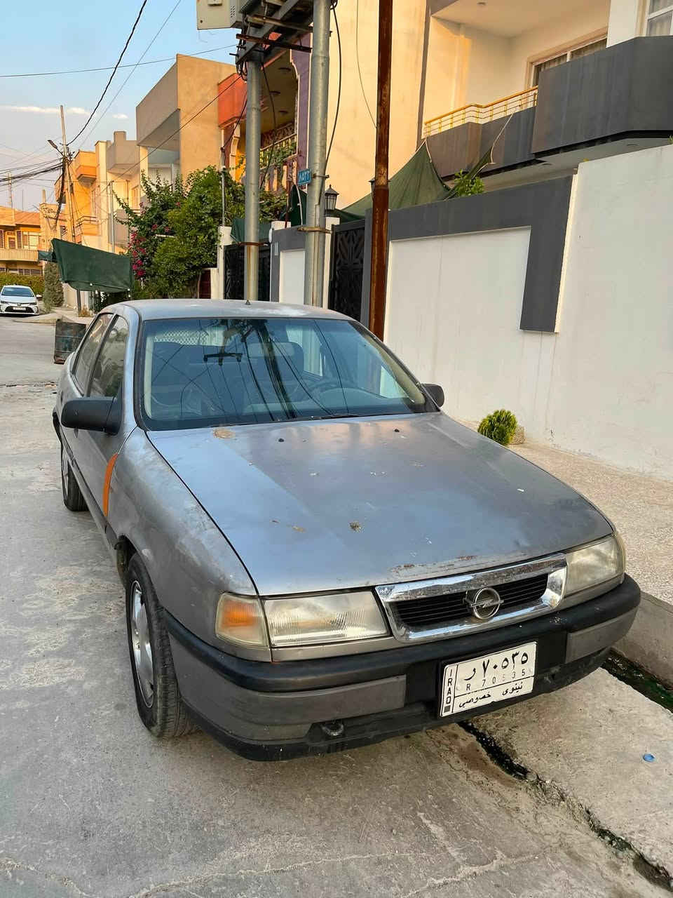 فكترا

موديل 1994
محرك 20 
كير ومحرك شرط 
سعر 28 وبيها مجال 
للتواصل 
***********
