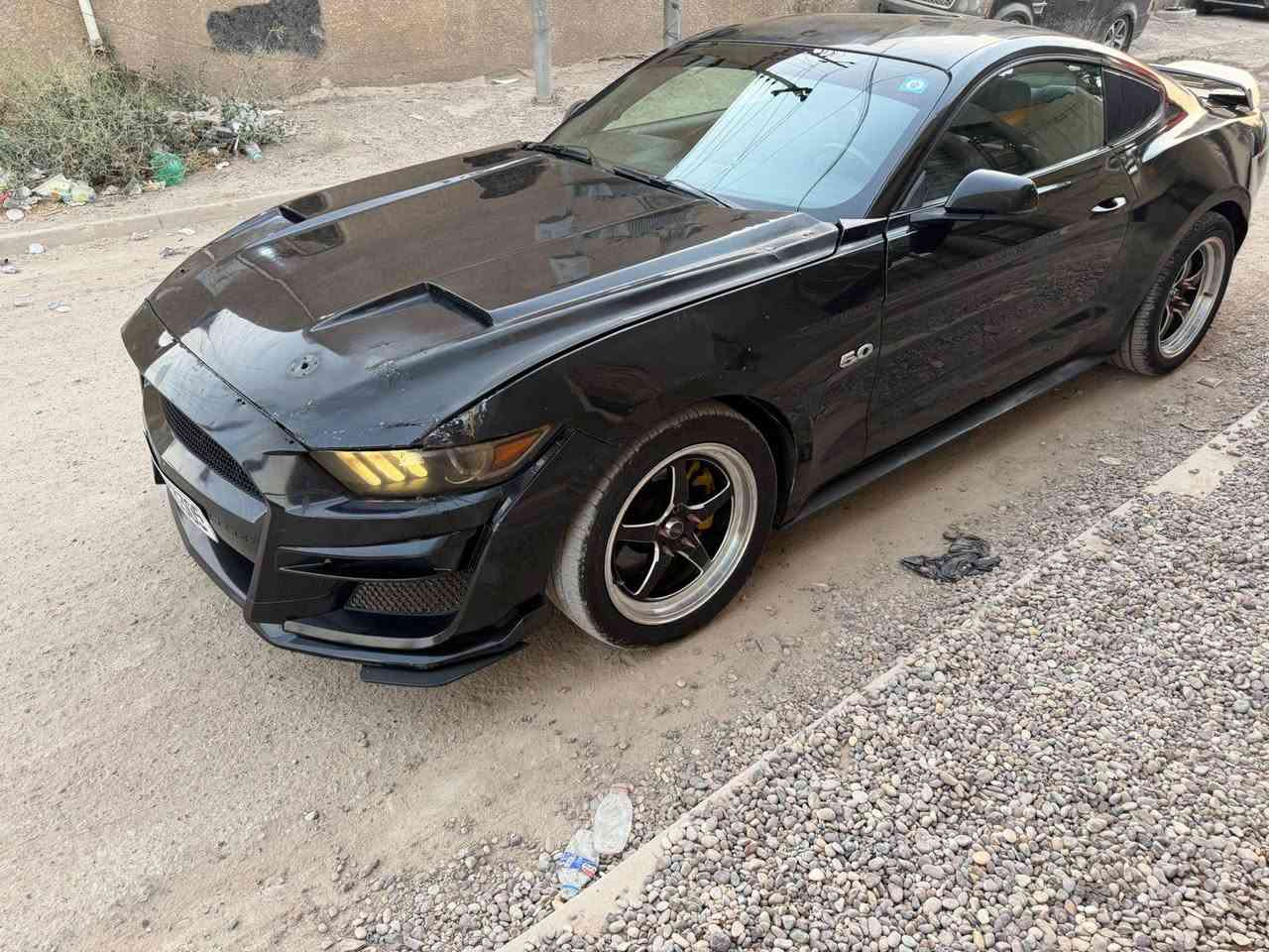 سلام عليكم بيع او مراوس  موستانك 2015
 ايكوبوست بريميوم 
فول مواصفات 
كشنات كهرباء
دخول ذكي
نقطة عمياء 
كشنات تدفئة و تبريد 
تشغيل عن بعد
داخل 7 الوان 
كشنات جلد 
شاشة كبيرة 
بصمة 
تحكمات ستيرن 4 جهات 
رقم بغداد انكليزي
هزة و سنوية جدد 
وارد امريكي حادث امريكا ربع جاملغ خلفي و دعامية اماميه
وبالعراق صايرة بيها كم قطعه صبغ اقل من الحزام . جاهزة كير و مكينة و صدر و تبريد . 
عليها بدي كت جي تي 
ويل ويلد تو سايز 
شوته afe
عطاس تيربو 
سعرها 106
 و بيها مجال بسيط 
و ترهم مراوس حسب القناعة 
مكانها بغداد حي الجهاد
***********
*********** بغداد, العراق
