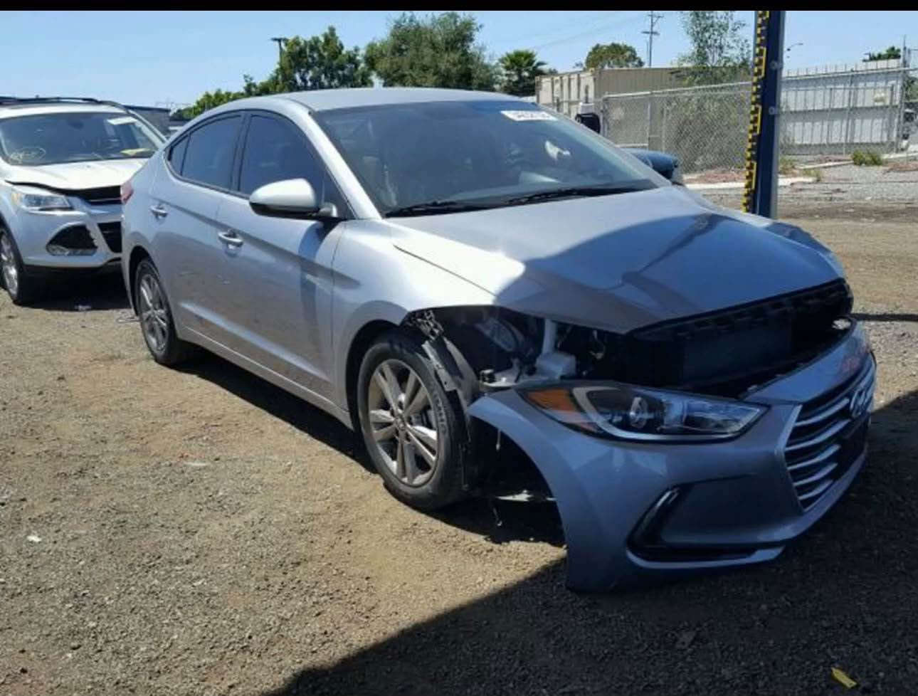 النترا ٢٠١٧ وارد امريكي حدثه بنيد وجاملغ بدون دواخل صور حدث امريكه مع الصور سيارة جاهزة من كلشي حداديه جديدة مكان البصرة البهدرية سعر ٩٠ بيهه مجال قليل 
*********** ابو الخصيب, البصرة

نص مكتوب في الصور:
- 34232788