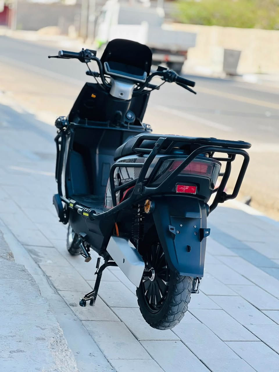 دراجة شحن سكنس الملكه الوحش
دراجة نظيف حيل 
شحنها خير من الله 
6 بطاريات 32A
بطاريات البلاد مالتها 
شاحنتها  الاصلية 
الشحن مالتها يمشيك خير من الله
الدراجة حلوه ونظيفه وما متعوبه ابداً 

السعر 725 الف وبيها مجال بسيط 
مكاني البصرة قضاء الصادق بني منصور 

واتساب 
***********
