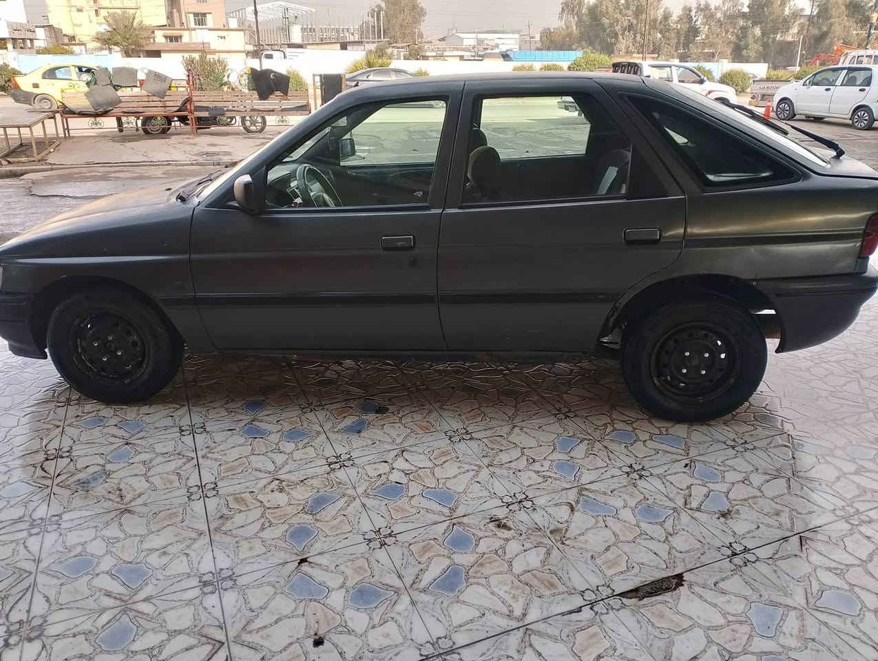 للبيع كير ومحرك شرط طخم تواير جديد طخم السياره نضيف شرط التحويل
سعرها 17عليها غرامه 360تنزل من السعر والسياره مال بيت 
***********

