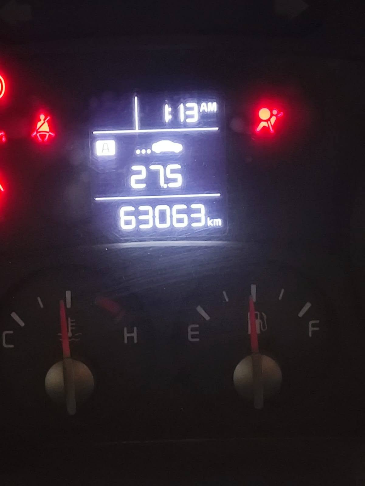 اسلام عليكم
كيا حمل للبيع 2700 موديل 2022
ماشيه قليل 60 الف
دوشمه جديده
كهربائيات شغاله مابيها اي مشكله
سياره جديده 
مطالعه محافظات
بيها طخات خفيفه
السعر 148 وبيها مجال
