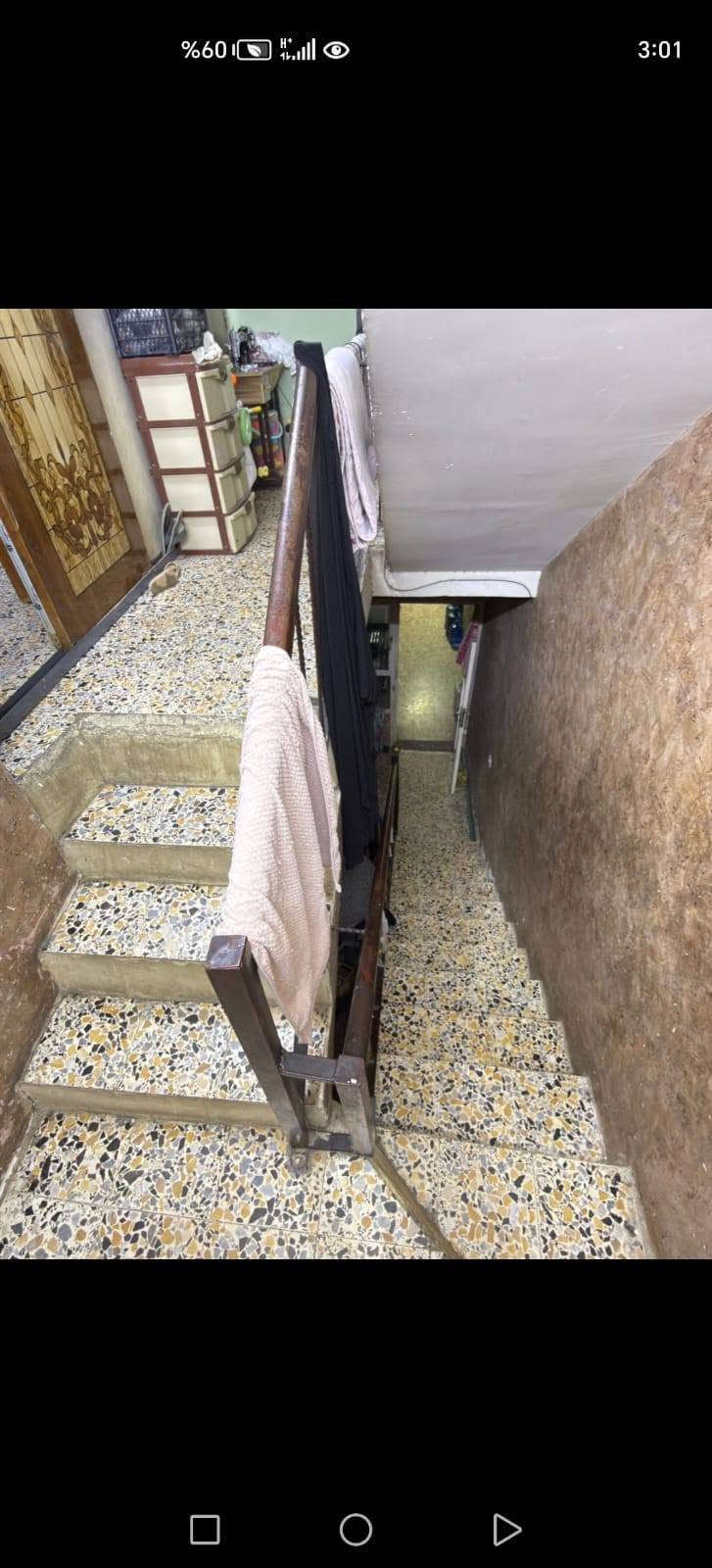 السلام عليكم 
دار 🏠 المساحه ١٢٥م طابو صرف العبيدي شهداء الأولى على الشارع ثاني فرع من نزله الشارع العام تريد تنزل من ملعب احمد جار الله تريد تنزل من ابو احمد الوكيل طابقين 
الاستفسار اوالاتصال على الرقم ***********

اداره مكتب الهدى للعقار العنوان بغداد العبيدي شهداء الأولى شارع المحافظ قرب رحيم المضمد

نص مكتوب في الصور:
- %59 3:02 أنت رقاوى 12 أيار، 12:30 م رد