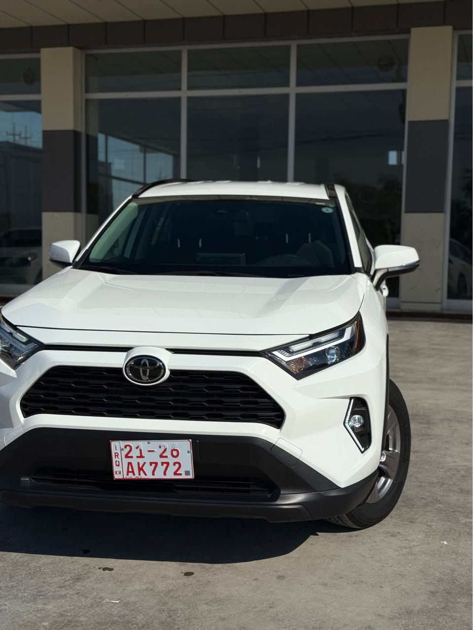 تويوتا رافور ٢٠٢٥ هايبريد 
مواصفات LE امريكي ، ماشيه 6الف مايل
دبل اكسل AWD  ، تبريد خلفي ، مكينه 2.5 ، كاميره خلفي ، حساس ، رادار ، لايت زينو ، بلاجكتور ، ABS , تحديد سرعه گيج إلكتروني ، گير و محرك شرط ، سياره نظيف جدا  سياره بجم كبس والضرر واضح في سونر ، سياره سويتلها فحص و هزه 100% سياره جاهز للرقم و مجالها للرقم شهرين ، لأي استفسار اتصل *********** دهوك, العراق

نص مكتوب في الصور:
- BIDCARS