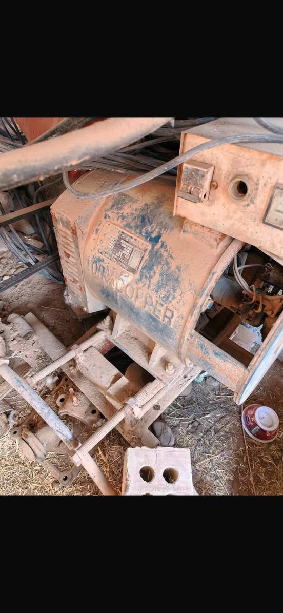 محرك توب لاند للبيع 8 حصان مع مولدة 10kv شغالة كاملة فقط تنضيف لأن متروكة العنوان صلاح الدين بيجي السعر:450 وبيها مجال للأستفسار:***********
