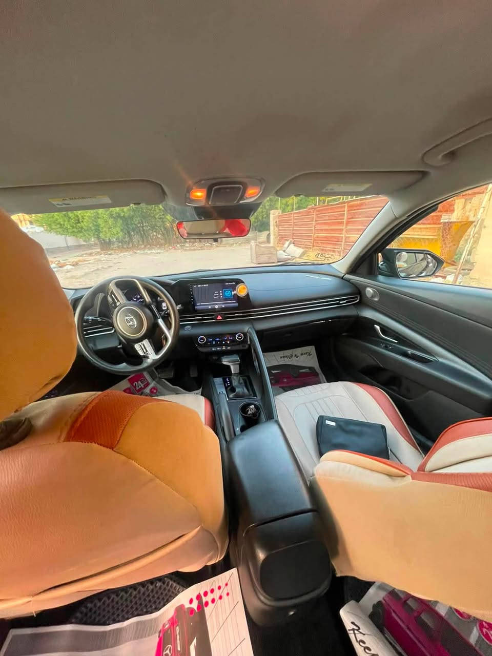 🚘 للبيع هيونداي إلنترا 2021 – وارد أمريكي 🇺🇸
🔹 الموديل: 2021
🔹 الوارد: أمريكي
🔹 المحرك: 2000 بنزين
🔹 الرقم: أربيل جديد
🔹 السنوية: غير منتهية
💰 السعر:118 وبيهه مجال قليل 

⭐ المواصفات:
✅ بصمة وتشغيل زر
✅ تشغيل عن بُعد
✅ رادار
✅ مثبت سرعة
✅ تحكم ستيرن
✅ كاميرا خلفية بلادي
✅ شاشة لمس
✅ ومواصفات أخرى

🔧 الأضرار بكل وضوح:
🔸 البنيد مبدل
🔸 جاملغ جهة السائق بارد قليل بدون صبغ
🔸 باب السائق بارد قليل بدون صبغ
🔸 السيارة نظيفة

📍 الموقع:  الدورة  

📞 للاستفسار: رقمي ***********
