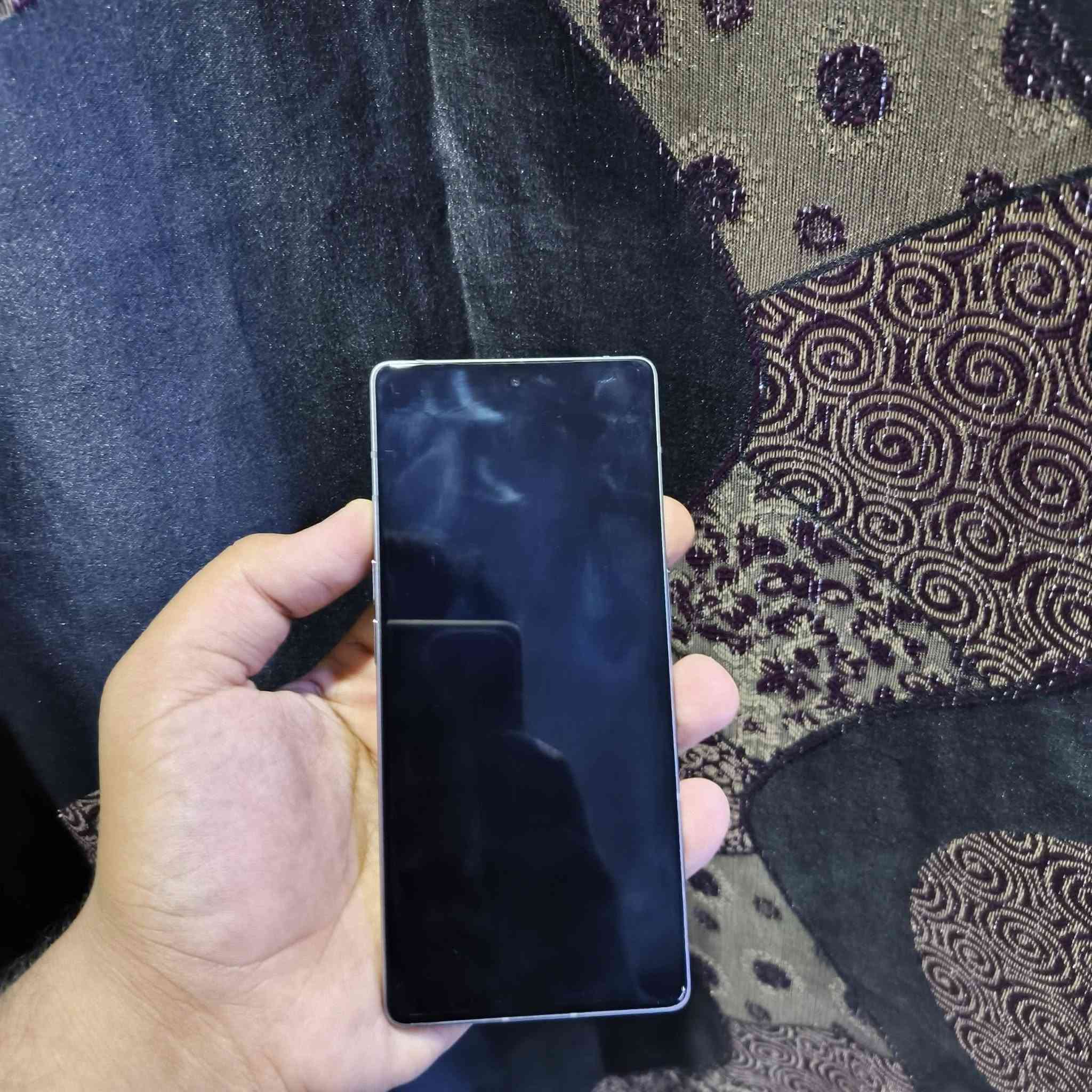 انفنكس نوت 50 برو بلس 5g
120 فريم ببجي 
بطارية 99
ذاكرة 256
عشوائية 12+12
كامرات زوم 100x مع تعديل الصور بالذكاء الاصطناعي 
شاحنة 100 واط بالاضافة الئ شاحن خارجي مغناطيسي50 واط
ملحقات كاملة مع الكرتونة 
تحديث الشاشة 144هيرتز 
الجهاز نضيف 
السعر 425الف 
رقمي ***********
بي واتساب
