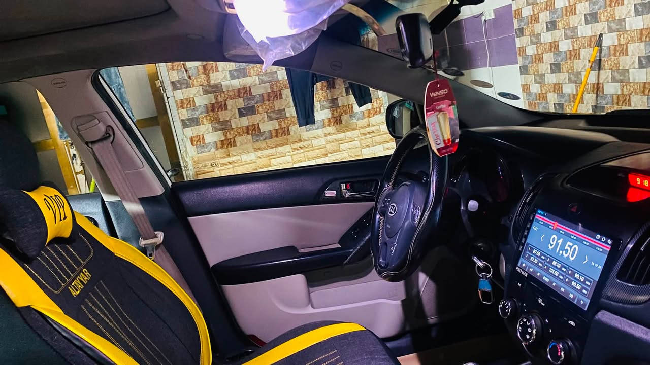 🚘 للبيع .. سيارة نظيفة وجاهزة للاستخدام 🚘
مواصفات السيارة:

الموديل: 2013 🗓️ السيارة فول مواصفات فتحة 

الداخل: كشنات جلد (مدوشمة جديد وترتيب درجة أولى) 💺✨

التبريد: ثلج ما شاء الله 🥶❄️

حالة البودي والضرر (بكل ذمة وضمير):

ضربة أمريكا: طخة بسيطة بخشم البنيد (على كد شبر بس!)، والسيارة بلادية وما بيها أي قطعة تبديل 🇺🇸🛡️موضح بالصورة

الغرامات: مصفرة وما تطلبك درهم 💸✅

الرقم: بغداد (انكليزي) 🚦

التفاصيل النهائية:

مكان التواجد: بغداد الامين الثانية📍

السعر: 85 ورقة 💵

ملاحظة: السعر بيه مجال للطيبين (حق الجيّة وتدللون) 😉🤝

للاستفسار الاتصال على الرقم: 

[ ***********] 📞  اني مجرد وسيط اتصل بصاحب سياره
