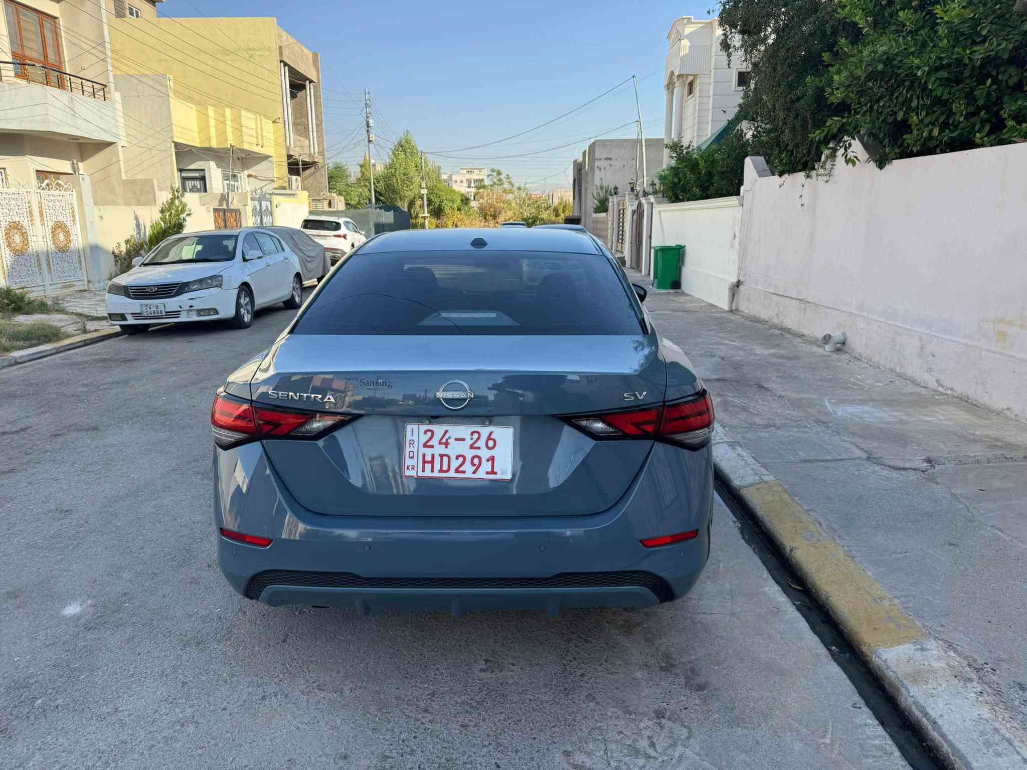 ﷽
نيسان سنترا 2024 شكل جديد sv 
سيارة بس راس البوند شويا صبغ على كد ضرر البوند الموجود بالصورة و بدون ايرباگ جميع ايرباگات سليم بلادي وبعد ماصولت العراق طلع بيها قطعتين بخ امريكي بدون دواخل نهائي 
رقم شاصي 3N1AB8CV4RY217948
‏‎ بوابه حجر گزوز رادار راديتر دعاميات بلادي 💯
‏‎السعر : 133 بيها مجال بسيط
السيارة ماشية 56 الف مايل 
‏‎محرك : 2000 مرغوب 
‏‎‏‎مواصفات sv
‏‎‏‎بصمه 
‏‎‏‎شاشة 
‏‎‏‎كاميرا ‏
‏‎‏‎حساسات 
‏‎‏‎تحديد سرعه 
‏‎‏‎رادار امامي 
‏‎‏‎مانع تصادم 
‏‎‏‎تحديد خط مسار 
‏ سيارة نظيفة حيييل 
سيارة مامخرجة بيها 3 تشهر مجال للترقيم 
اتصال او واتساب 
***********
***********
‭

نص مكتوب في الصور:
- 47 6:40 bid.cars 3 / 14 1:1 24
- 6:40 bid.cars انتهى المزاد يوم الجمعة الموافق 29 أنت تشاهد عرضاً مؤرشفاً. مايو 2026. الجمعة، 29 مايو 2026 13 صورة فيديو المزايدة معلومات المركبة 24 +