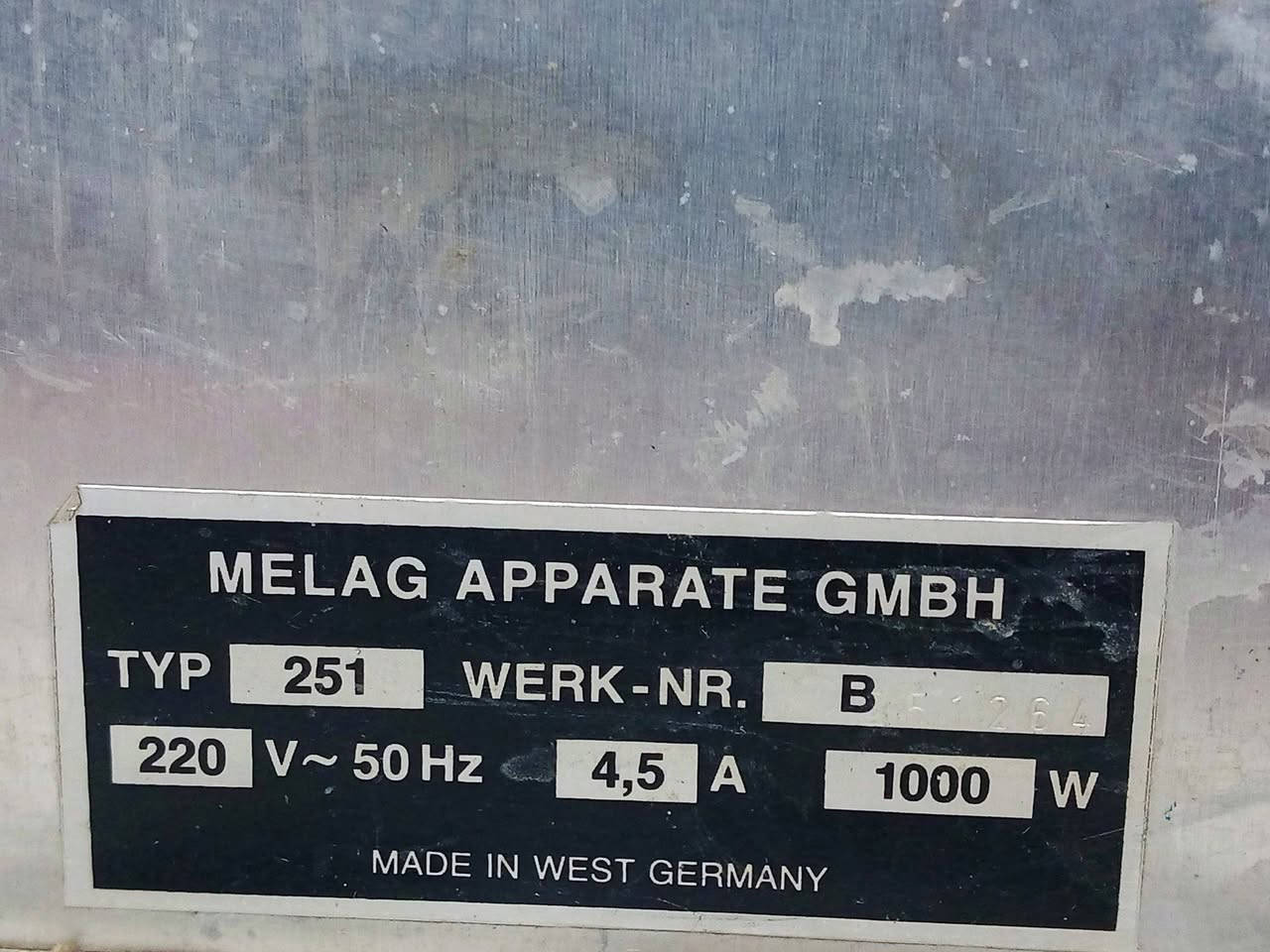 السلام عليكم 
اوفن للبيع
الماني المنشا   MELAG
بغداد مدينة الصدر 
***********
