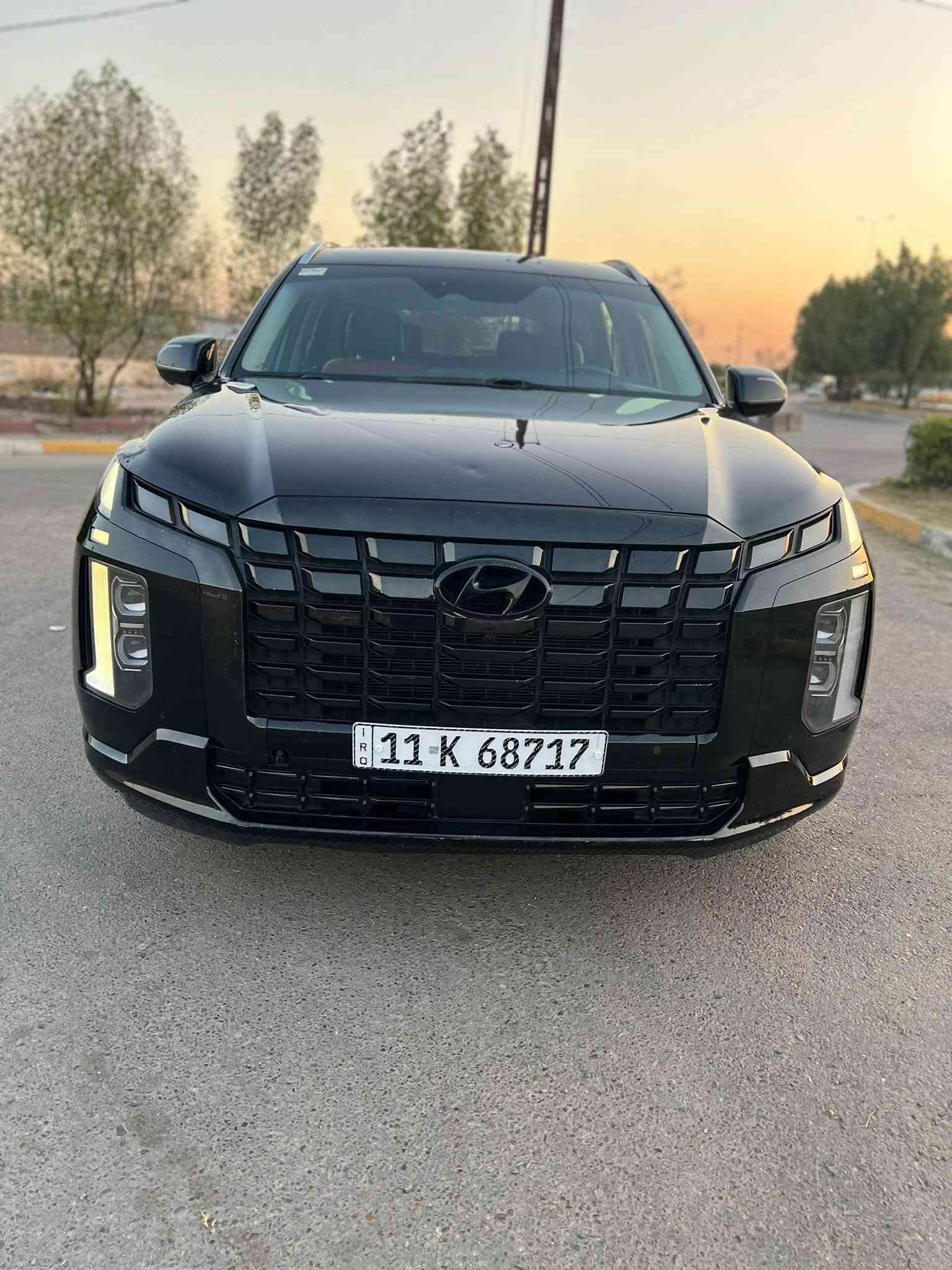 مواصفات بالسايد راسمية لـ باليسيد اكس ار تي 2023. محرك٣.٨ V6 بقوة٢٩١ حصان قير أوتوماتيك٨ سرعات  نطام السبورت دفع رباعي عجلات٢٠ إنش سبعة ركاب كراسي كابتن بالوسط.  كعىده vipشاشة وسطية١٢.٣ إنش مع ملاحه أبل كاربلاي وأندرويد شاحنه للكراسي خلفيه ايظا   أوتو. شحن لاسلكي للجوال ومقاعد أمامية مدفأة. مكيف

ثلاث مناطق مخارج للمكيف بالخلف باب شنطة كهربائي نظام تشغيل ببصمه  وايظا بصمه عن بعد وزر وأنظمة أمان مثل تنبيه النقطة العمياء والمحافظة على المسار مثبت سرعة ذكي وتحذير تصادم أمامي وخلفي بنتبج الفئة تجهيزات مثل تبريد المقاعد أو كاميرا ٣٦٠ أو فتحة سقف 
صاله سنه ونص عدي واريد بيعه سبب تغير موديل 
نظيفه95‎%‎ استخدام  وكله محسن وسوبر استخدم الها 
فقط جاد يتواصل 
مكاني بغداد240 بيه مجال للشراي 
نحويل ثاني يوم باسمك
ماشيه ٦٤ ميل

***********
