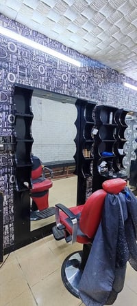 ميز حلاقة • نضافة ٩٥٪